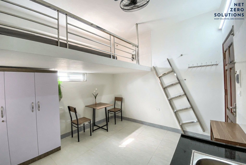 Cầu thang sắt phòng trọ