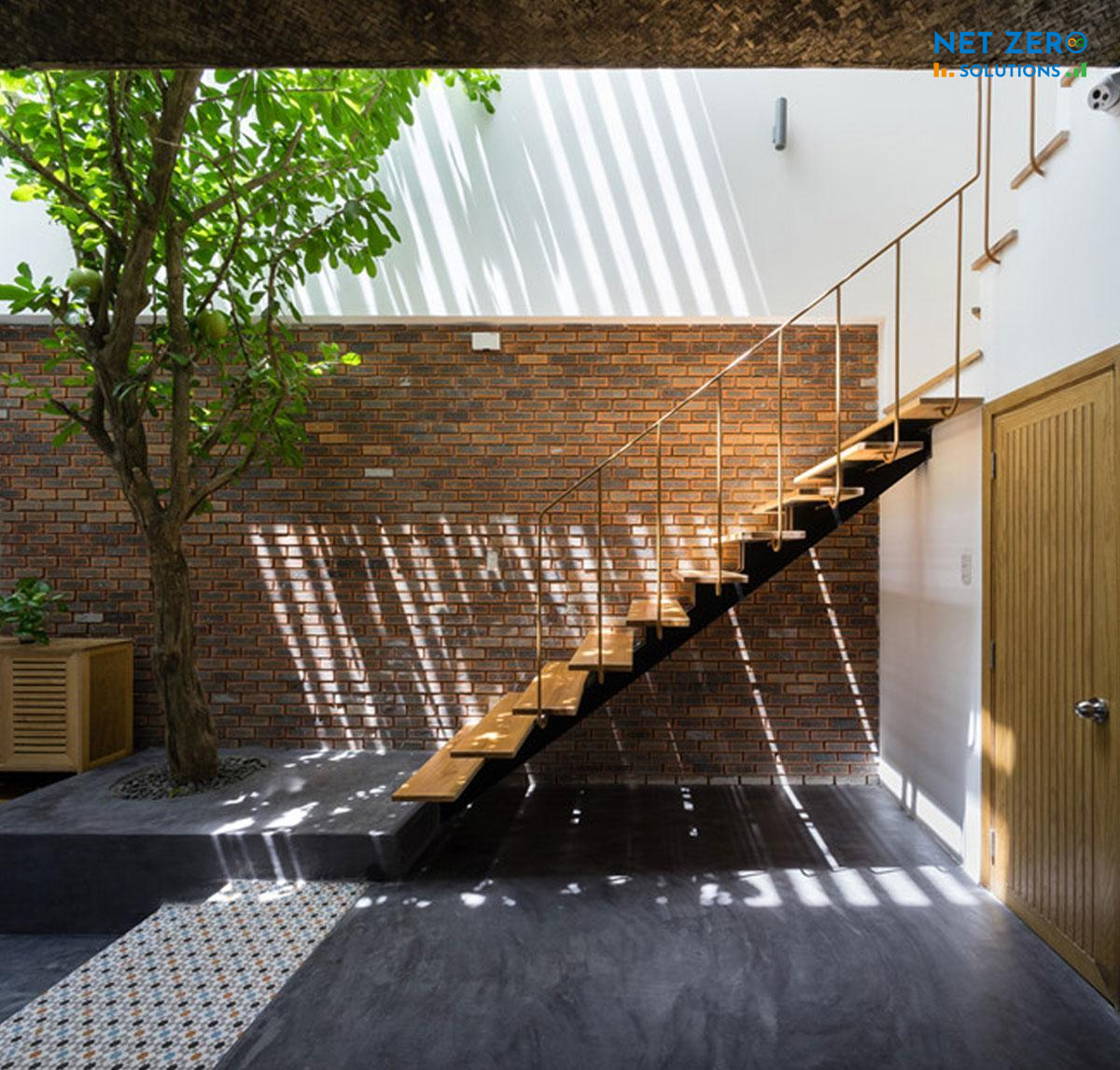 thiết kế cầu thang ngoài trời lên sân thượng đẹp