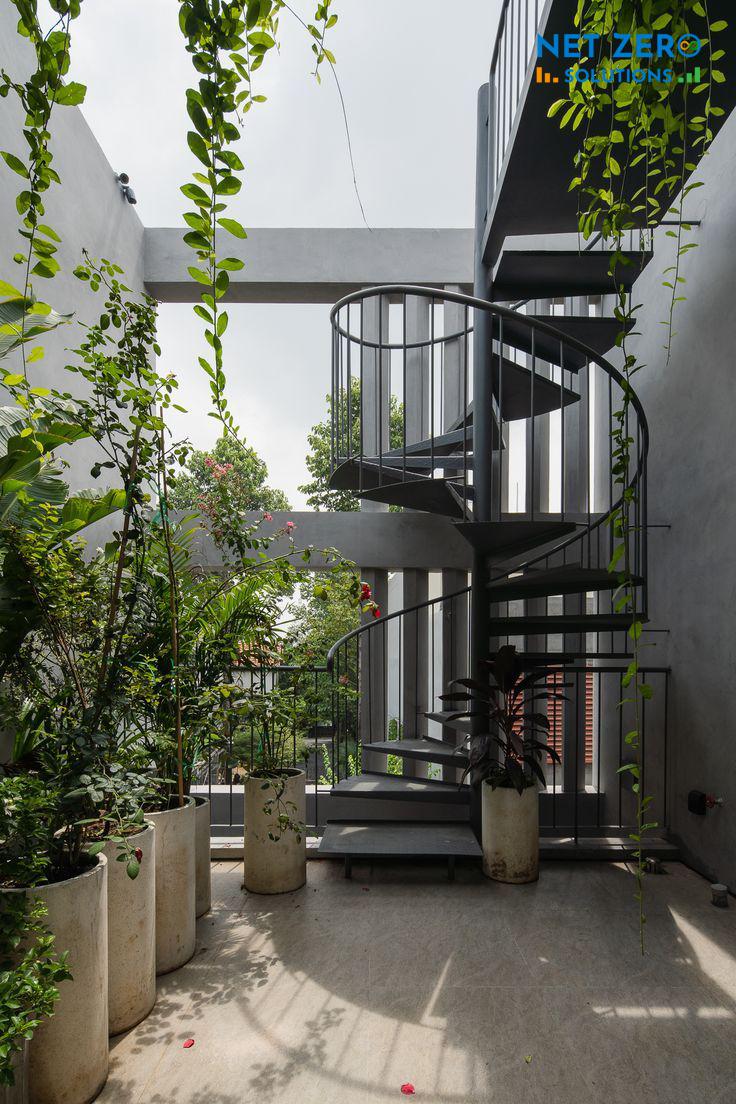 cầu thang ngoài trời lên sân thượng thời thượng