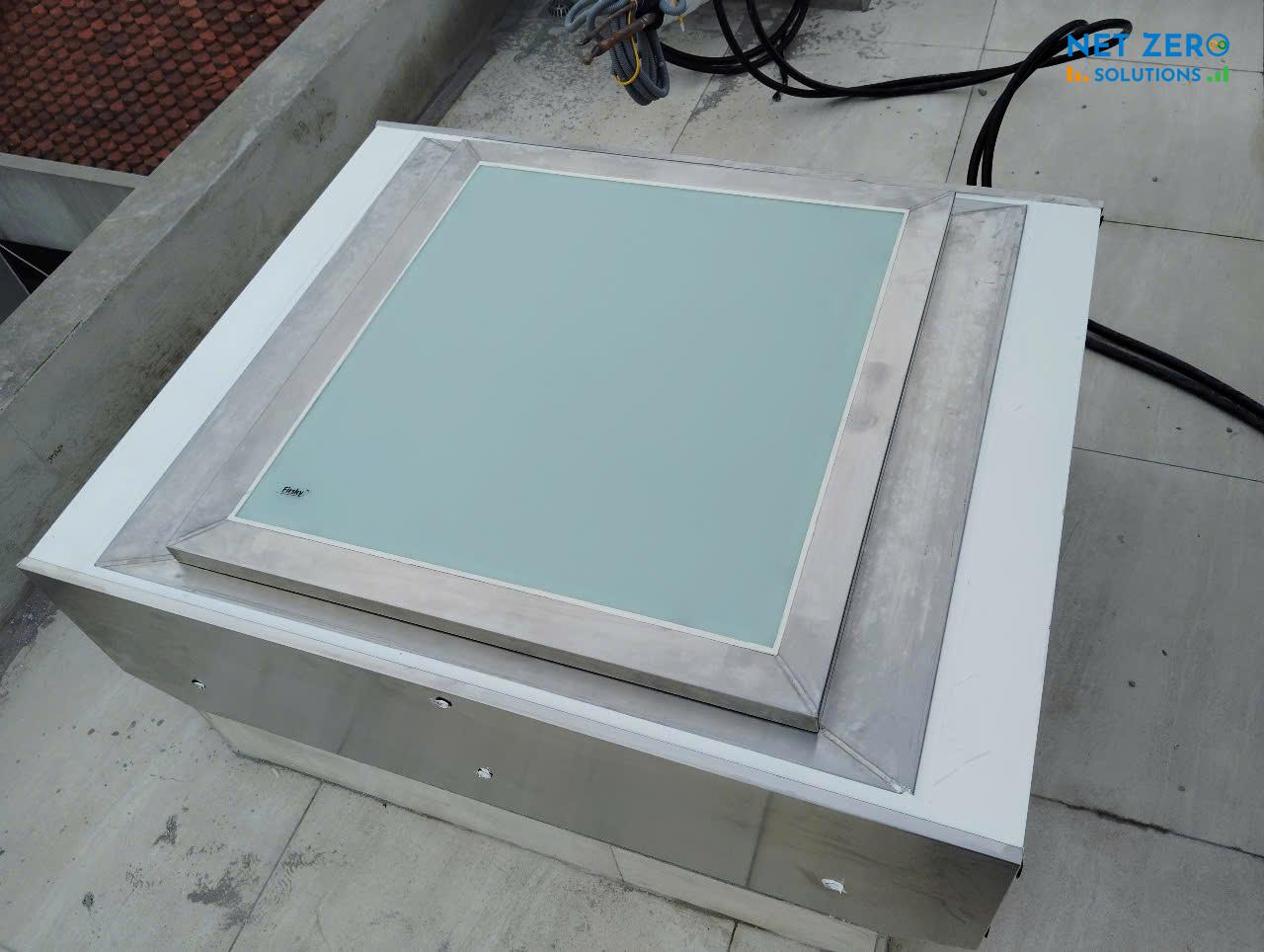 Lắp Giếng trời thông minh kết hợp Nắp thăm mái tại Thịnh Hào, Hà Nội