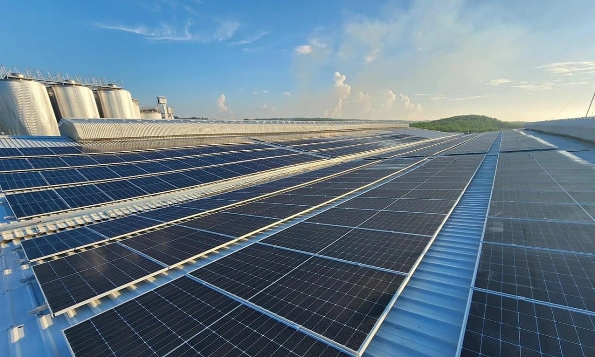 điện mặt trời mái nhà trong các khu công nghiệp